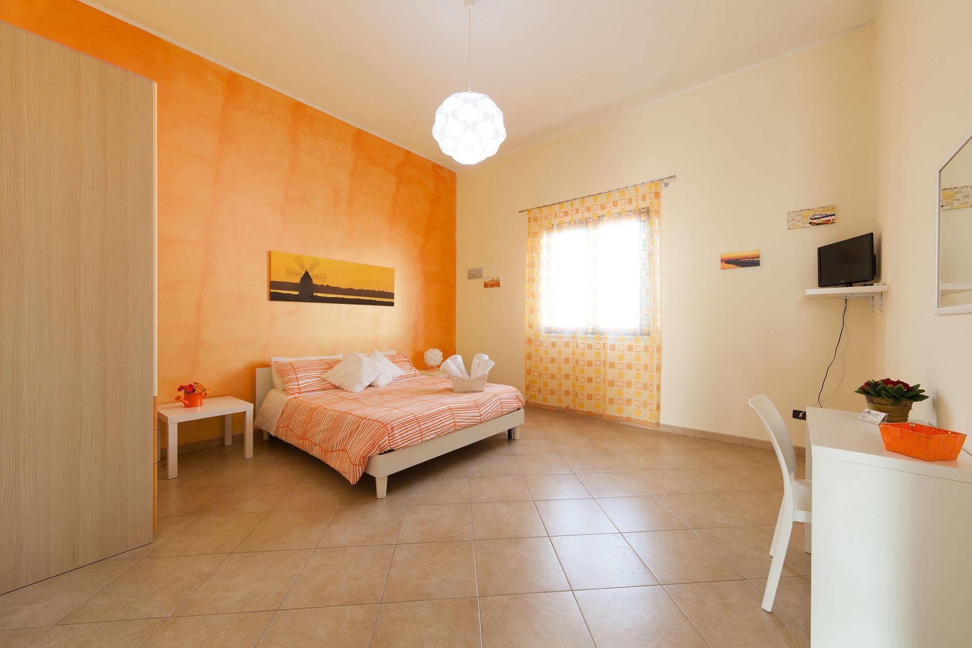 לינה וארוחת בוקר Rilievo Bianco Sale Trapani מראה חיצוני תמונה